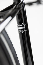 Load image into Gallery viewer, Surge - Black